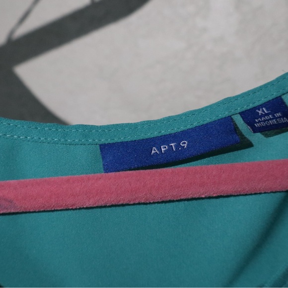 Apt. 9 Teal Sleeveless Blouse - Picture 3 of 7